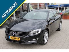 Volvo V60 - 2.4 D6 AWD Hybride diesel Summum