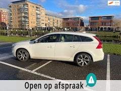 Volvo V60 - 2.4 D6 AWD Plug-In Hybrid Summum NAVI TREKHAAK PDC