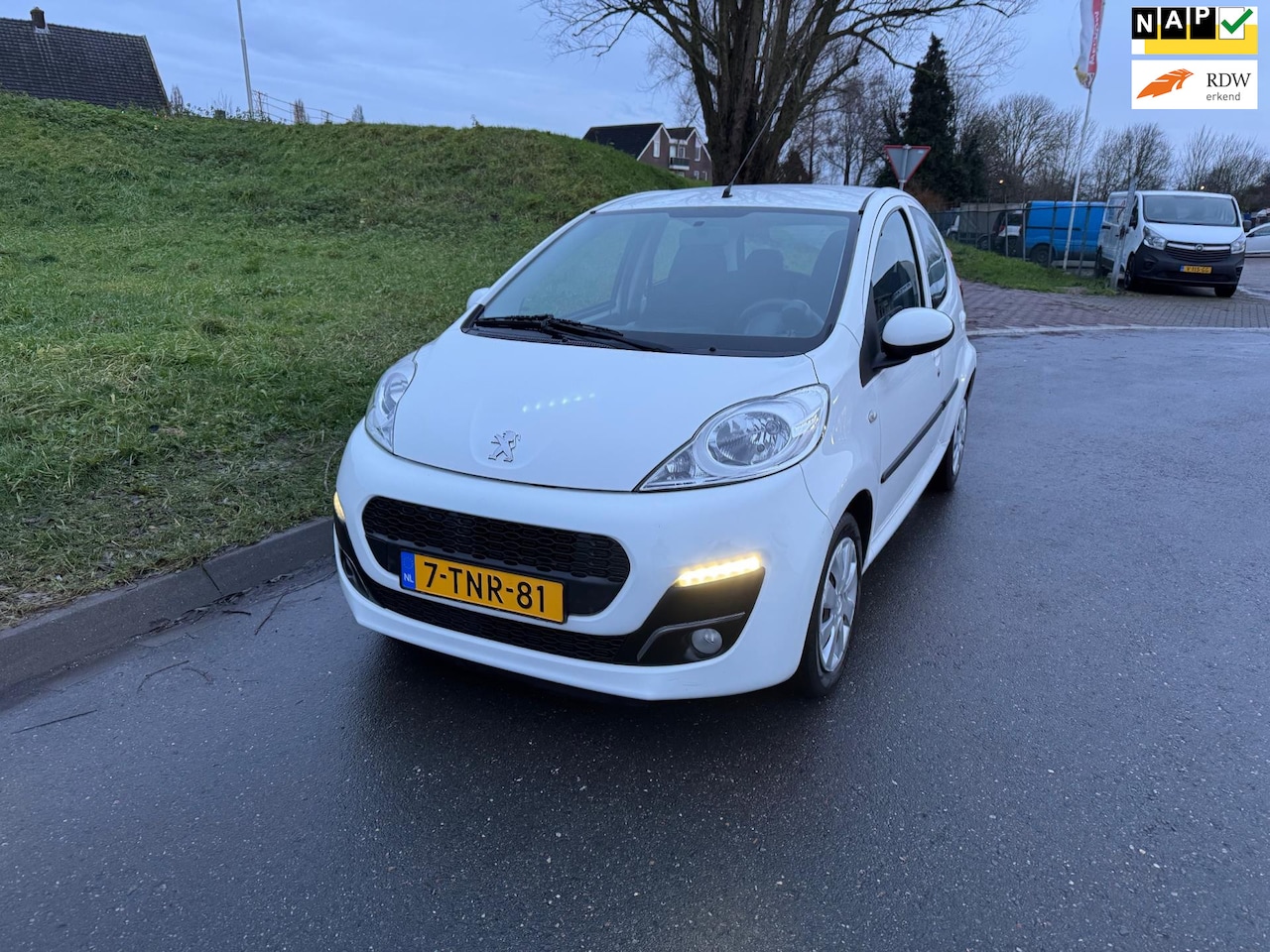 Peugeot 107 - 1.0 Active 1.0 Active - AutoWereld.nl