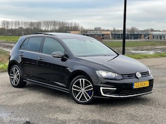 Volkswagen Golf - 1.4 TSI GTE Pano|DSG|Navi|Xenon|Full Option