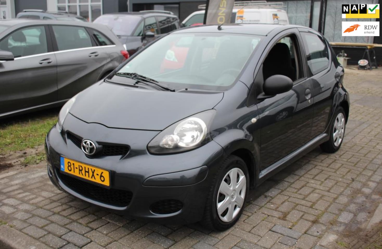 Toyota Aygo - 1.0-12V Now 5-Deurs Airco Elec ramen Centr. vergrendeling Audio af fabriek - AutoWereld.nl