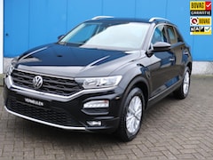 Volkswagen T-Roc - 1.0 TSI Style (Trekhaak, Appel &Android Carplay)