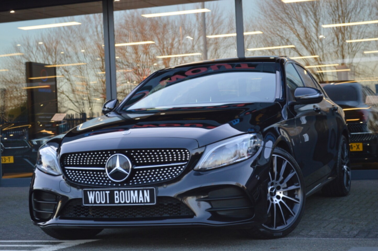 Mercedes-Benz C-klasse - 180 AMG Aut. Led Panorama Burmester Camera CarPlay Pdc - AutoWereld.nl