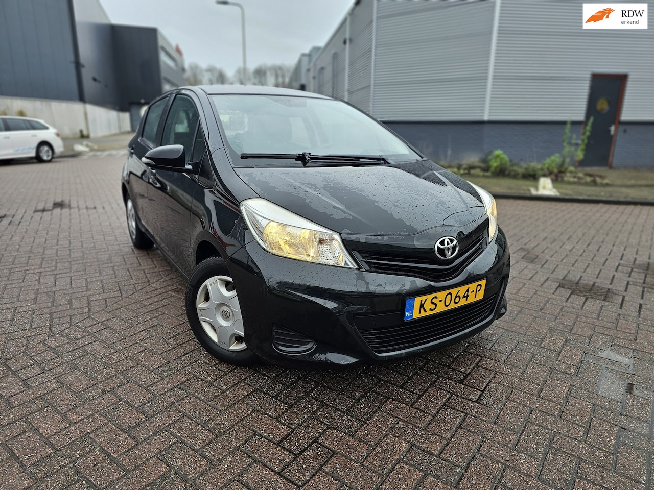 Toyota Yaris - 1.0 VVT-i Comfort VOLLEDIG ONDERHOUDEN - AutoWereld.nl