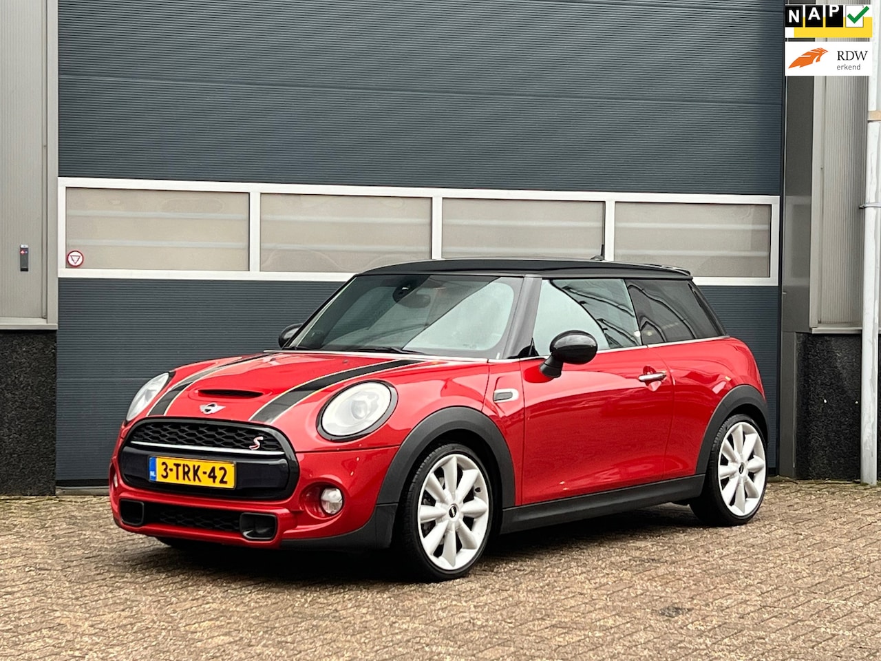 MINI John Cooper Works - Mini 2.0 S bj.2014 JCW|Navi|NL auto|Head-Up|Nap. - AutoWereld.nl