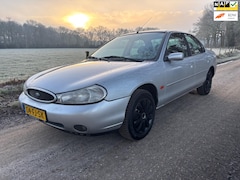 Ford Mondeo - 1.8-16V Ghia Platinum LEER | CLIMA | CRUISE | ORIG NL AUTO | APK 05-2025