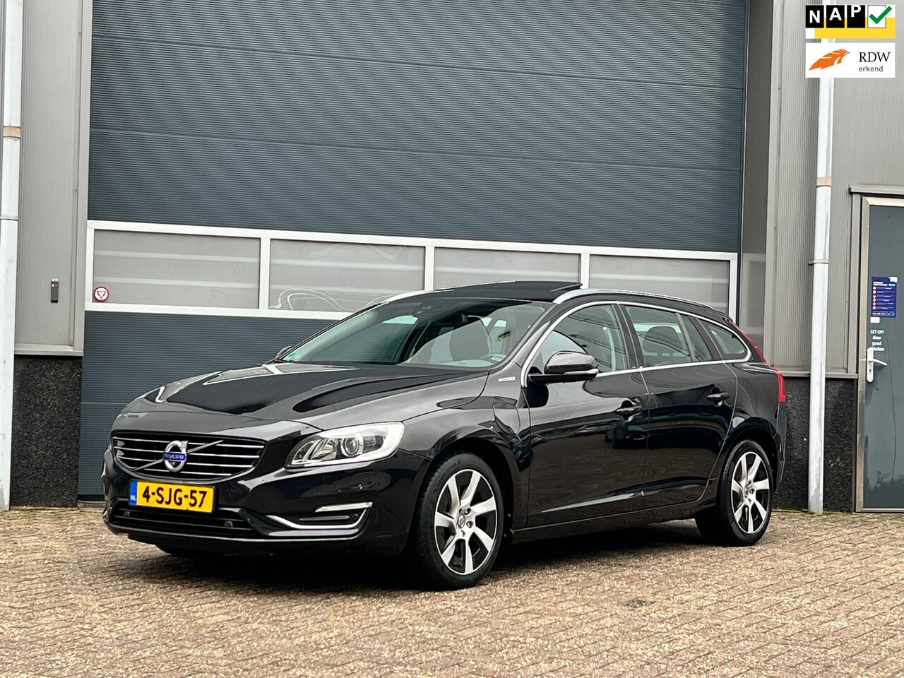 Volvo V60 - 2.4 D6 AWD Plug-In Hybrid Summum bj.2013 Camera|Navi|Trekhaak|Nap. - AutoWereld.nl