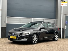 Volvo V60 - 2.4 D6 AWD Plug-In Hybrid Summum bj.2013 Camera|Navi|Trekhaak|Nap