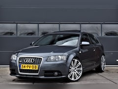 Audi A3 - 2.0 FSI S-line Youngtimer Schuif.dak - Navi - Xenon - Trekhaak - H.leer