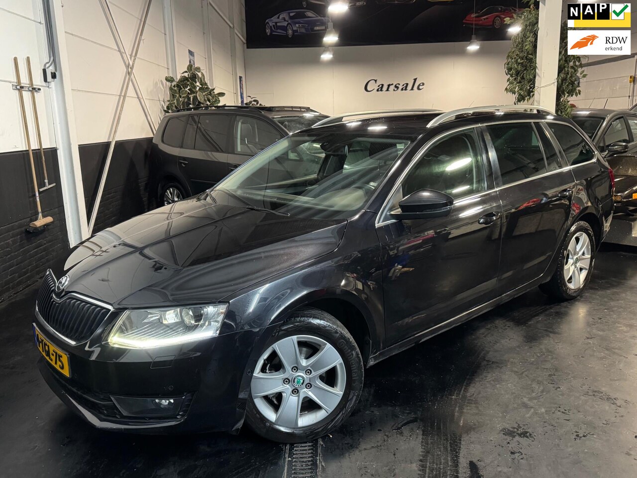 Skoda Octavia Combi - 1.2 TSI Greentech Elegance Businessline led automaat - AutoWereld.nl