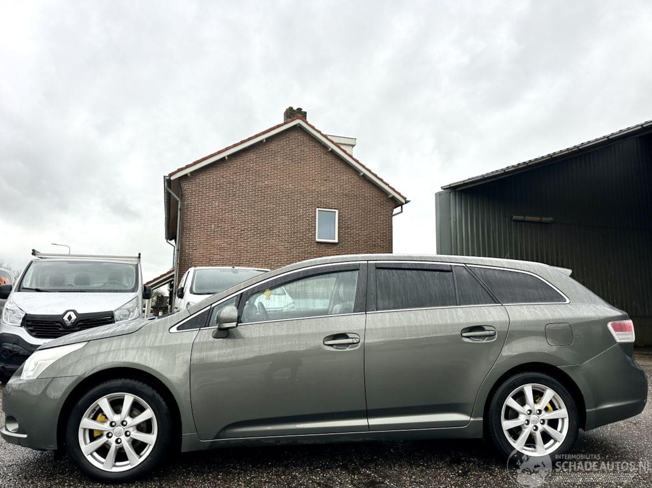 Toyota Avensis - 2.0 D-4D 126pk 6-bak Executive Business - AutoWereld.nl