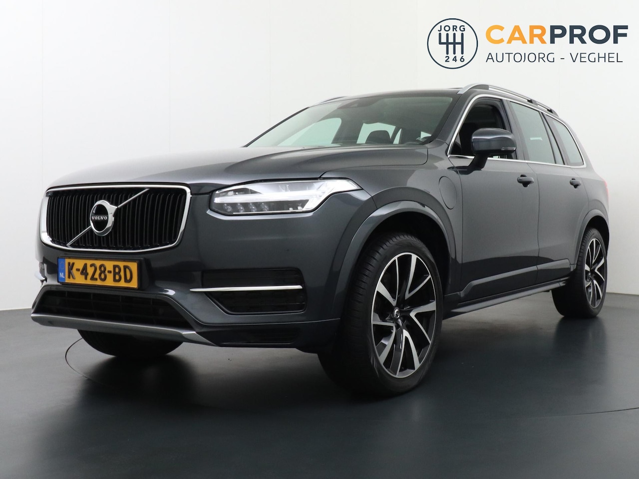 Volvo XC90 - 2.0 T8 Twin Engine AWD Momentum Panoramadak Trekhaak 7 Zitplaatsen - AutoWereld.nl