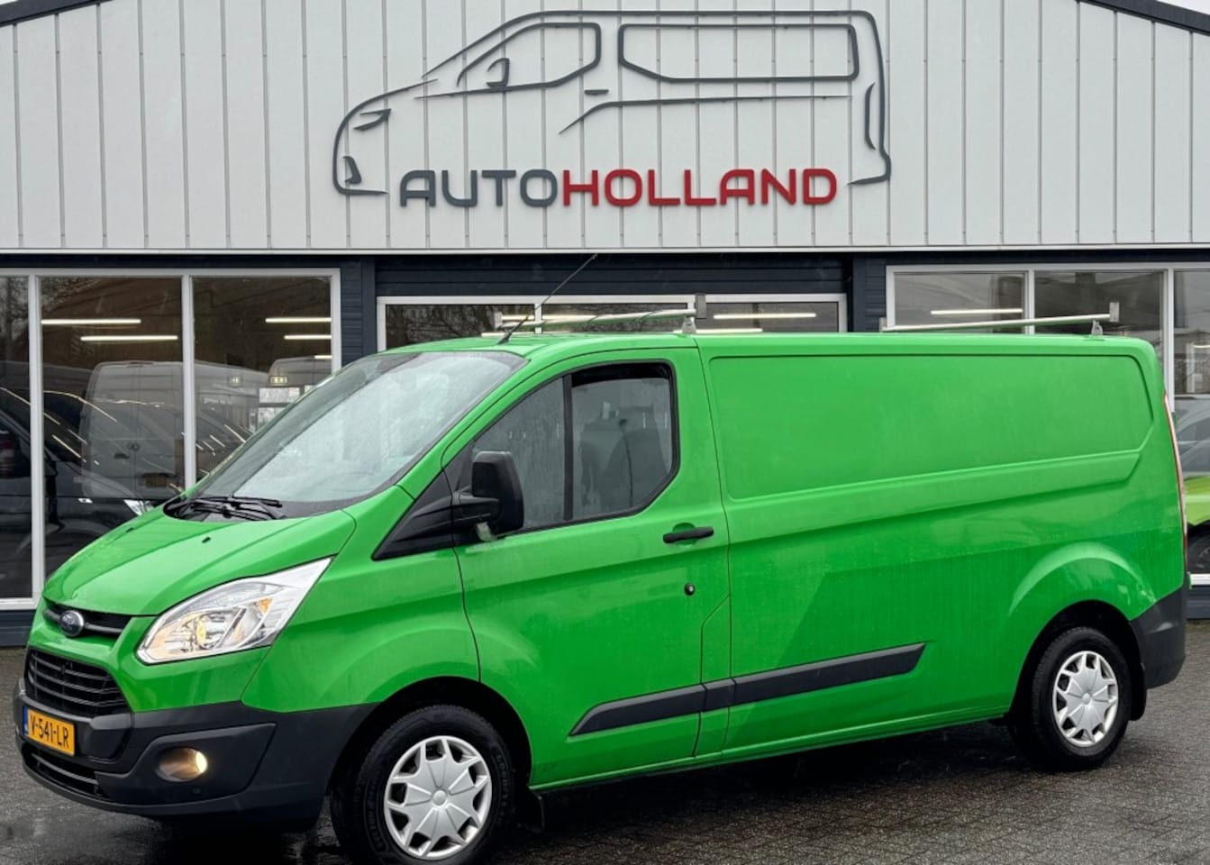 Ford Transit Custom - 2.0 TDCI 96KW 131PK L2H1 EURO 6 AIRCO/ CAMERA/ NAVIGATIE/ TREKHA - AutoWereld.nl