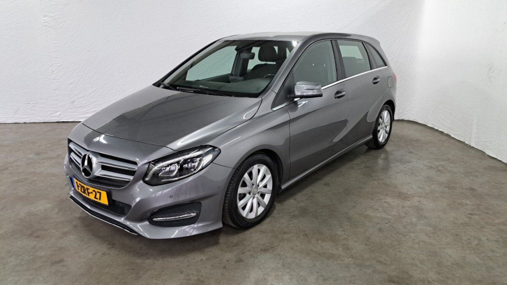 Mercedes-Benz B-klasse - 180 Ambition Automaat - AutoWereld.nl