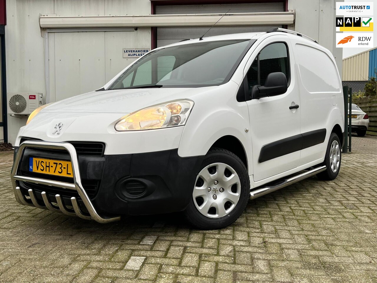 Peugeot Partner - 120 1.6 VTi L1 XR BENZINE APK MARGE - AutoWereld.nl