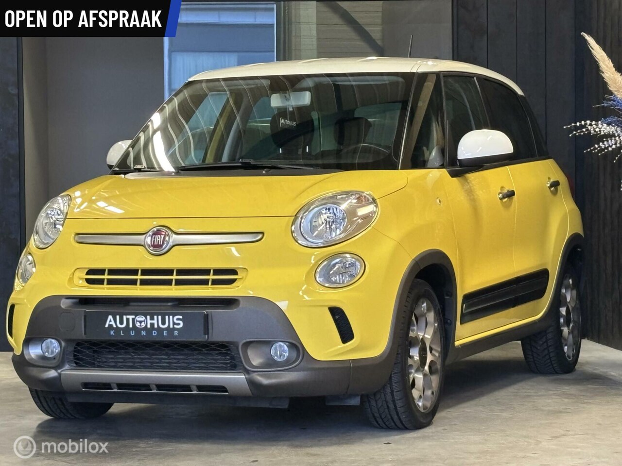 Fiat 500 L - 0.9 TwinAir Trekking • Navigatie • NW APK • - AutoWereld.nl