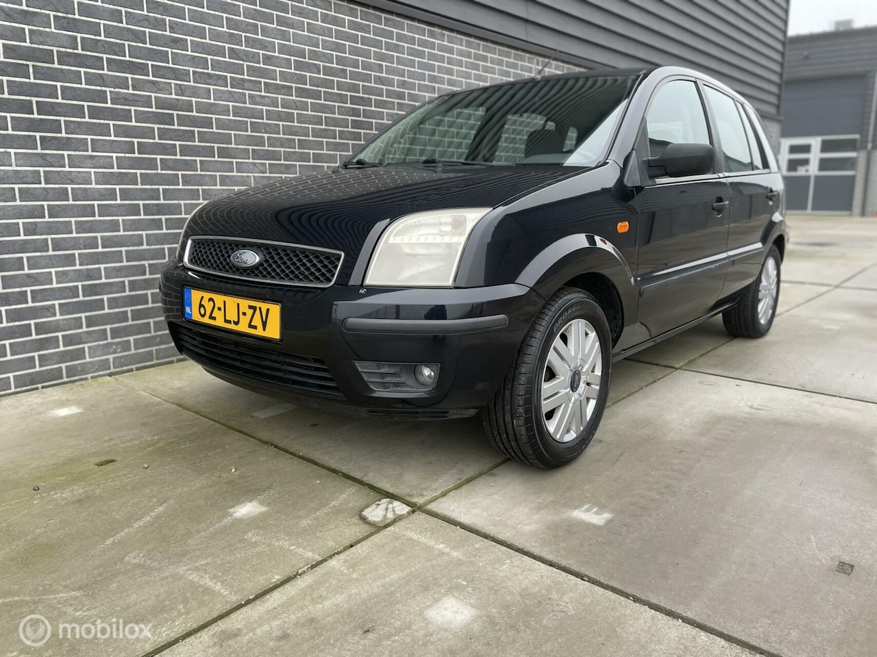 Ford Fusion - 1.6-16V APK|NAP|Airco|Onderhoudsb.|Parkeersensor - AutoWereld.nl