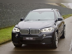 BMW X5 - 40d M Pakket | Grijs Kenteken - Comfort Stoel - Pano