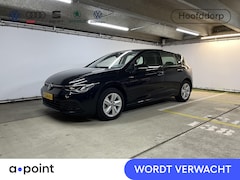 Volkswagen Golf - 1.0 eTSI Life 110 pk Automaat (DSG) | Navigatie | Parkeersensoren | Adaptieve cruise contr