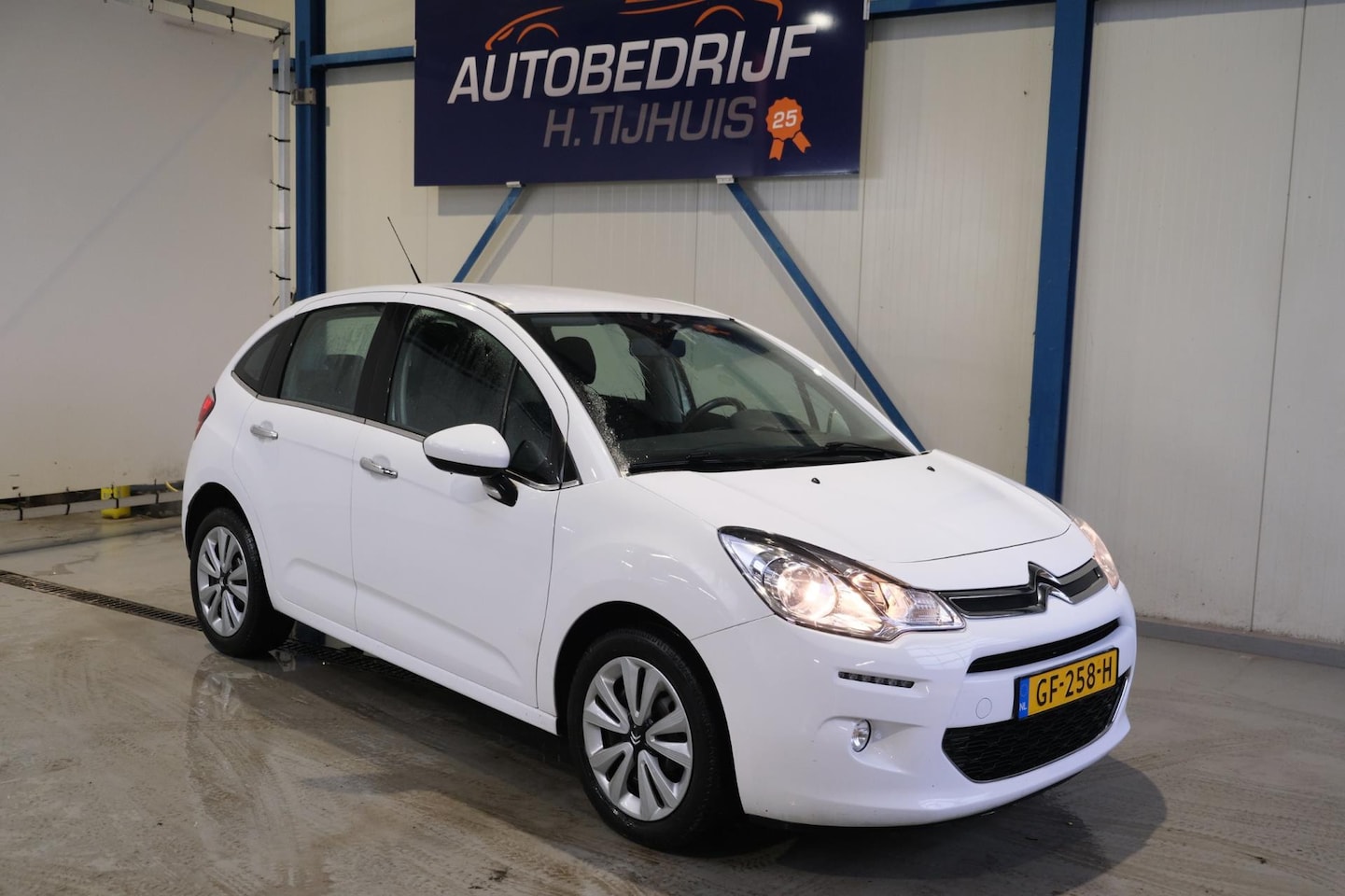 Citroën C3 - 1.0 PureTech Collection - N.A.P. Airco, Cruise, Trekhaak. - AutoWereld.nl