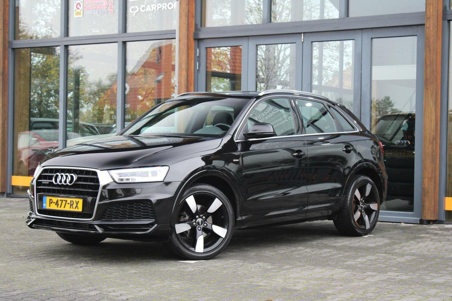 Audi Q3 - 2.0 TFSI quattro Sport S Line Edition|ElekTrekhaak|Navi|Automaat|Stoelverwarming - AutoWereld.nl