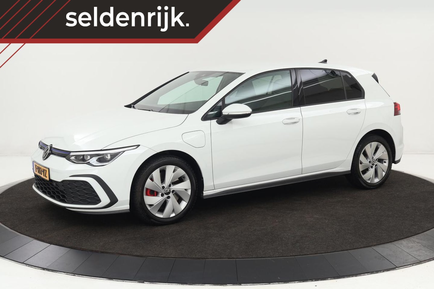 Volkswagen Golf - 1.4 eHybrid GTE | Apple Carplay | Camera | Navigatie | - AutoWereld.nl