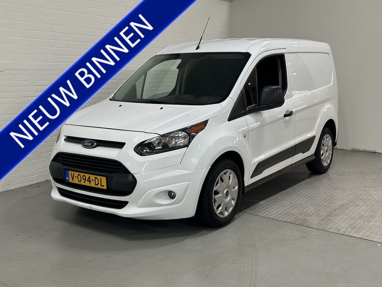 Ford Transit Connect - 1.5 TDCI L1 Trend AIRCO / NAVI / CRUISE / CAMERA - AutoWereld.nl