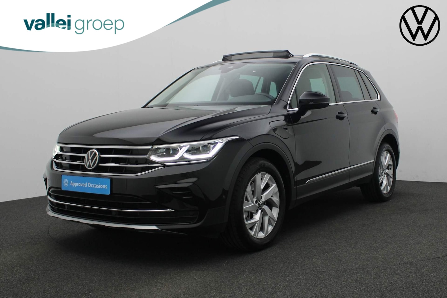 Volkswagen Tiguan - 1.4 TSI 245PK DSG eHybrid Elegance | Pano | IQ Light | Camera | Navi | ACC | Keyless | 18 - AutoWereld.nl