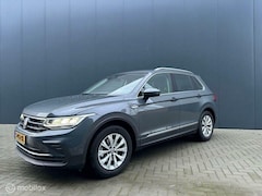 Volkswagen Tiguan - 1.5 TSI Life Business 2022 150pk trekhaak