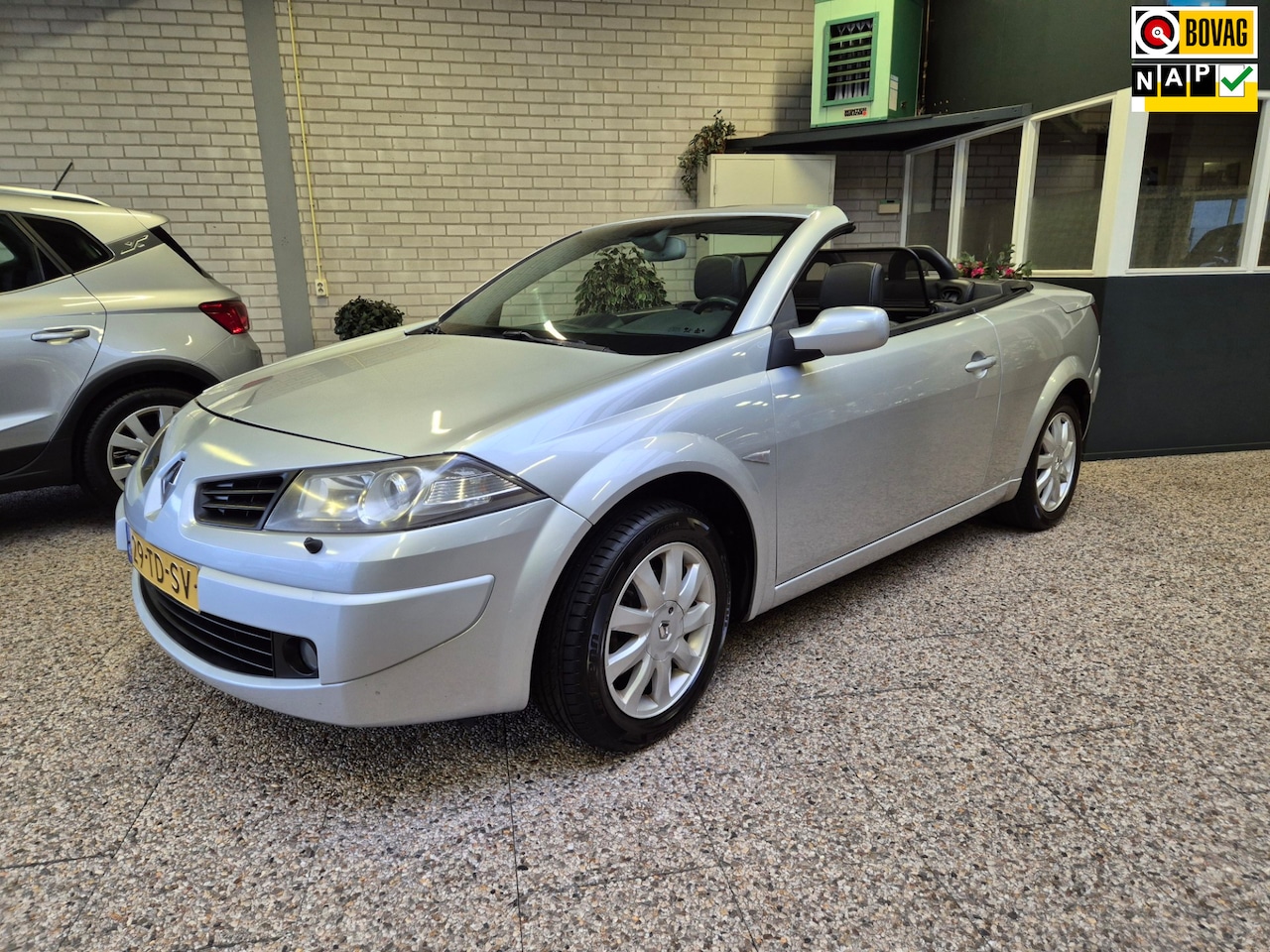 Renault Mégane coupé cabriolet - 1.6-16V Tech Line 1.6-16V Tech Line - AutoWereld.nl