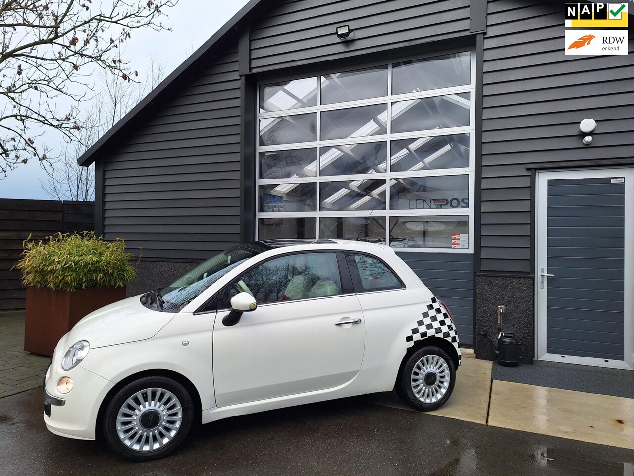 Fiat 500 - 0.9 TwinAir Lounge Panoramadak, Airco, LM-Velgen, Afstandsbediening. - AutoWereld.nl