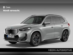 BMW iX1 - xDrive30 Launch Edition 67 kWh | Comfort Access | Glazen panoramadak | Extra getint glas i