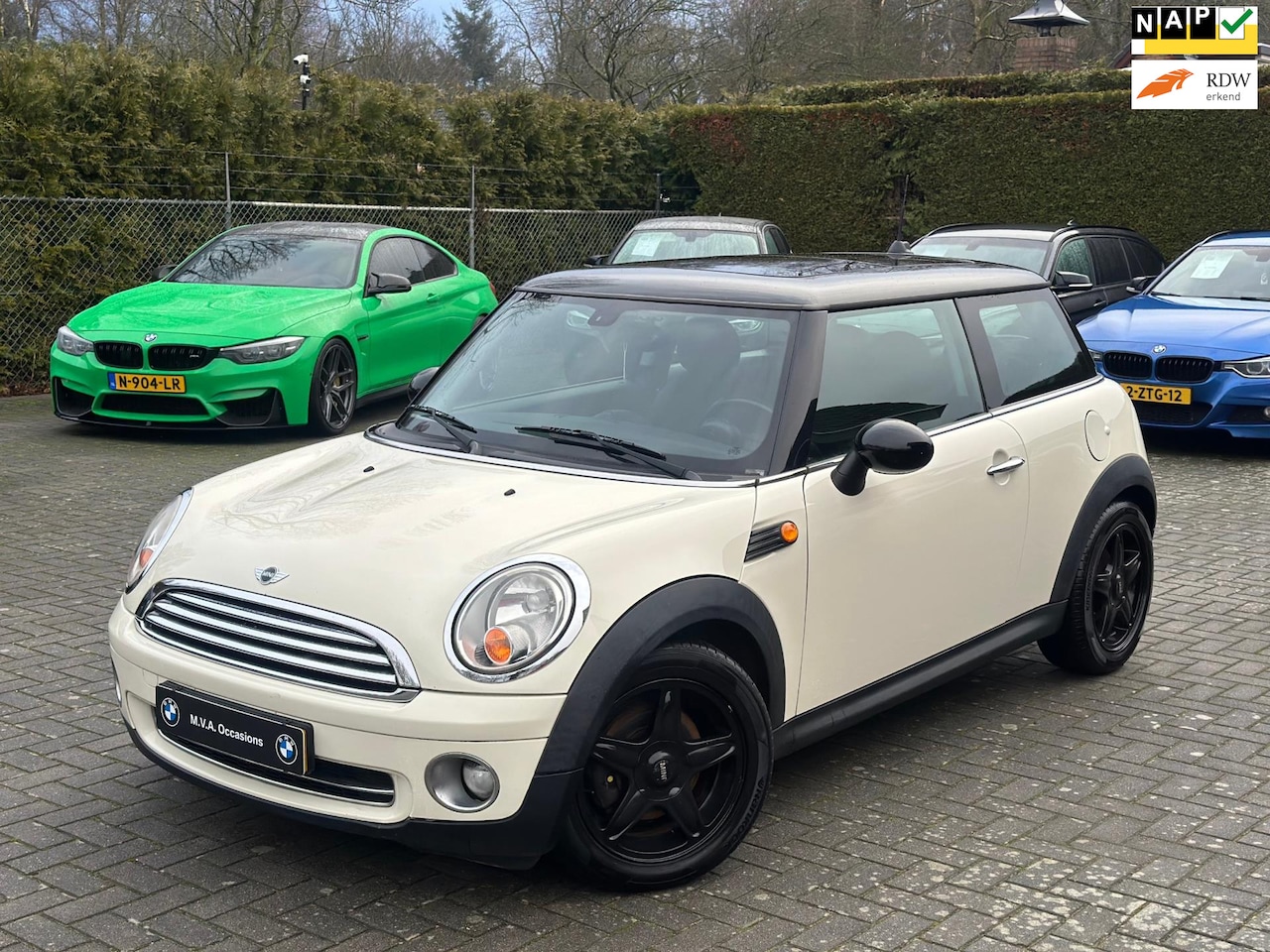 MINI Cooper - Mini 1.6 Pepper|Nwe Ketting + Klepseals|Airco|Panoramadak|Navigatie|Nette staat.. - AutoWereld.nl