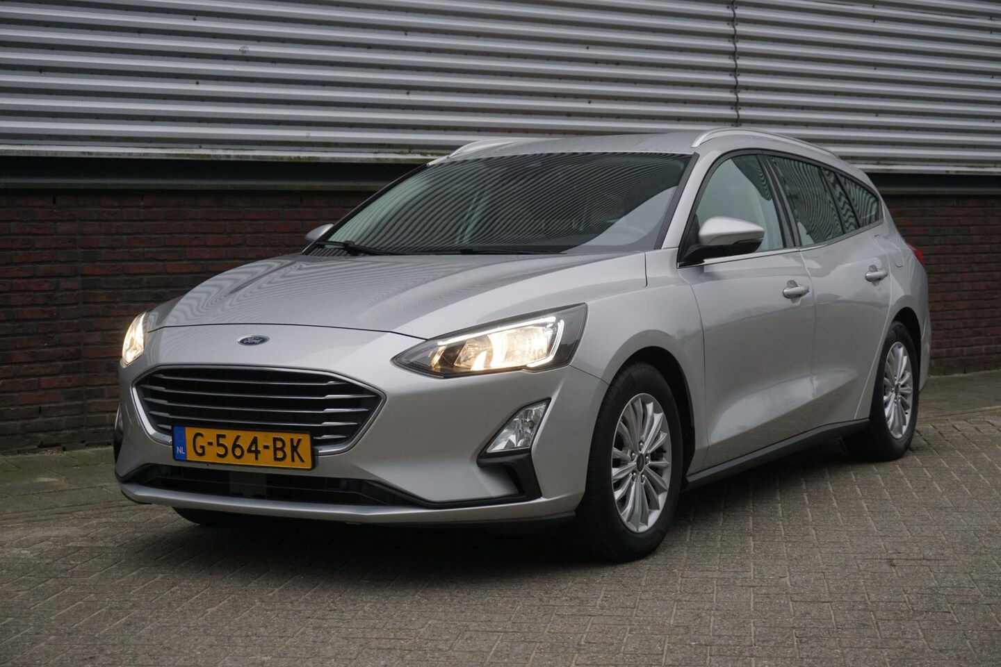 Ford Focus Wagon - 1.0 EcoBoost 125PK Titanium Business /Rijklaarprijs incl.Garantie. - AutoWereld.nl