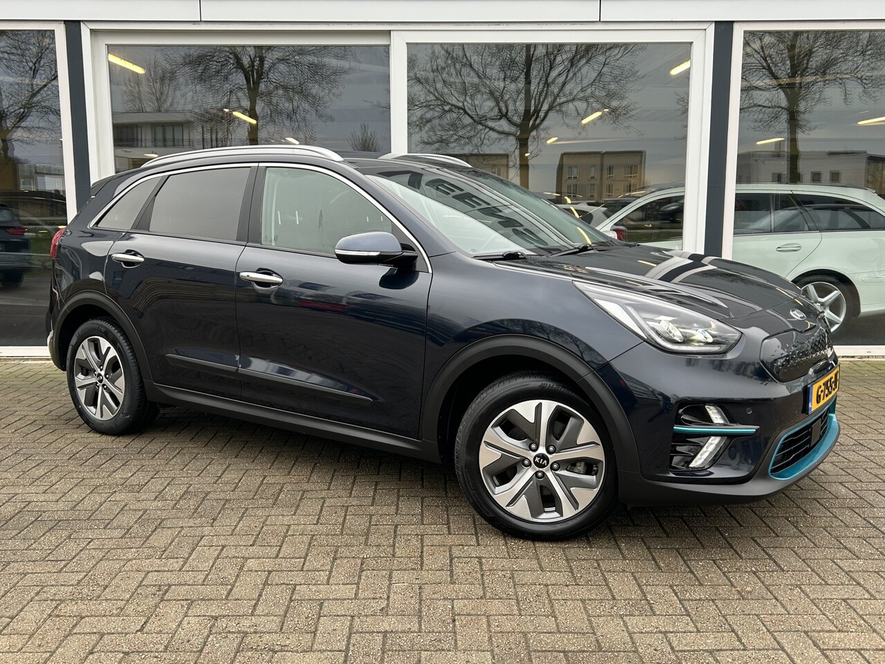 Kia e-Niro - ExecutiveLine 64 kWh 50% deal 8.975,- ACTIE Leder / Stoelverwarming & Verkoeling / Full LE - AutoWereld.nl