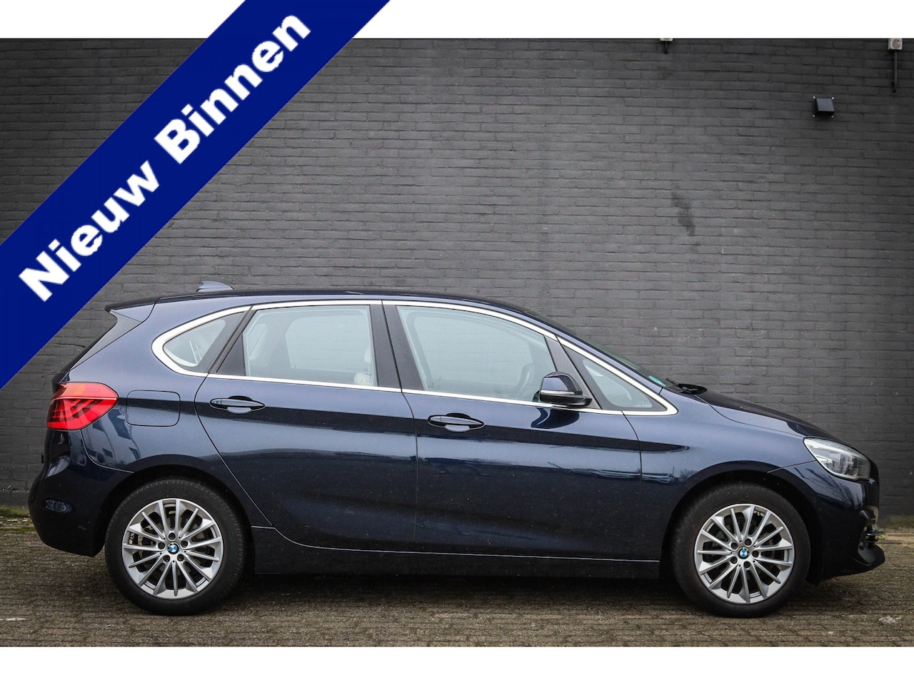 BMW 2-serie Active Tourer - 216i Corporate Lease High Executive Net binnen! - AutoWereld.nl