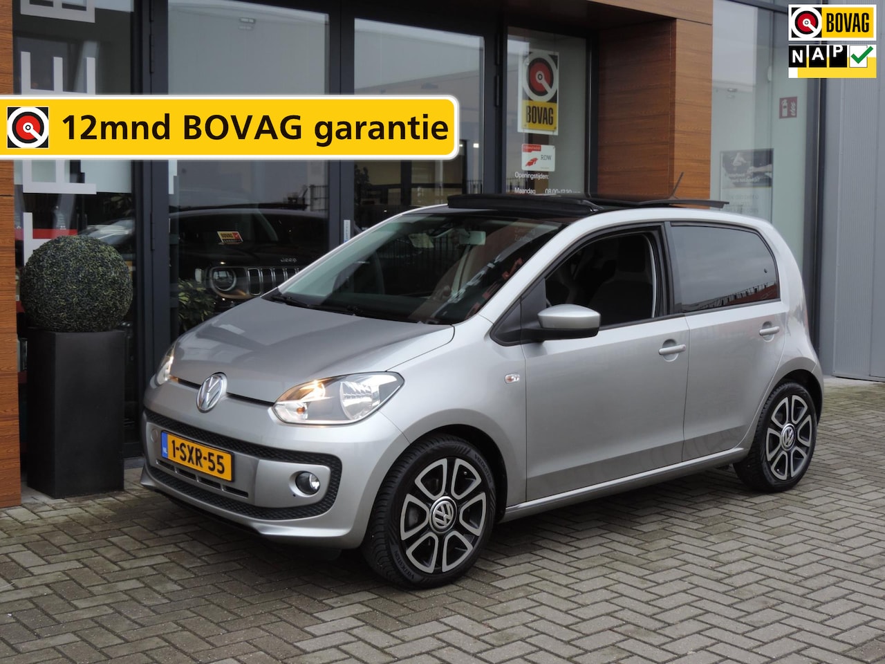 Volkswagen Up! - 1.0 High Up! 75PK 5deurs | Panoramadak | Cruise contr | 16'' Lmvelgen + allseason | PDC | - AutoWereld.nl