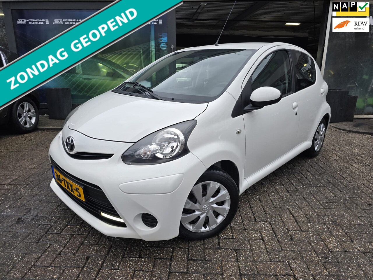 Toyota Aygo - 1.0 VVT-i Aspiration | 1E EIGENAAR | 12MND GARANTIE | AIRCO | ELEC PAKKET | NW APK - AutoWereld.nl