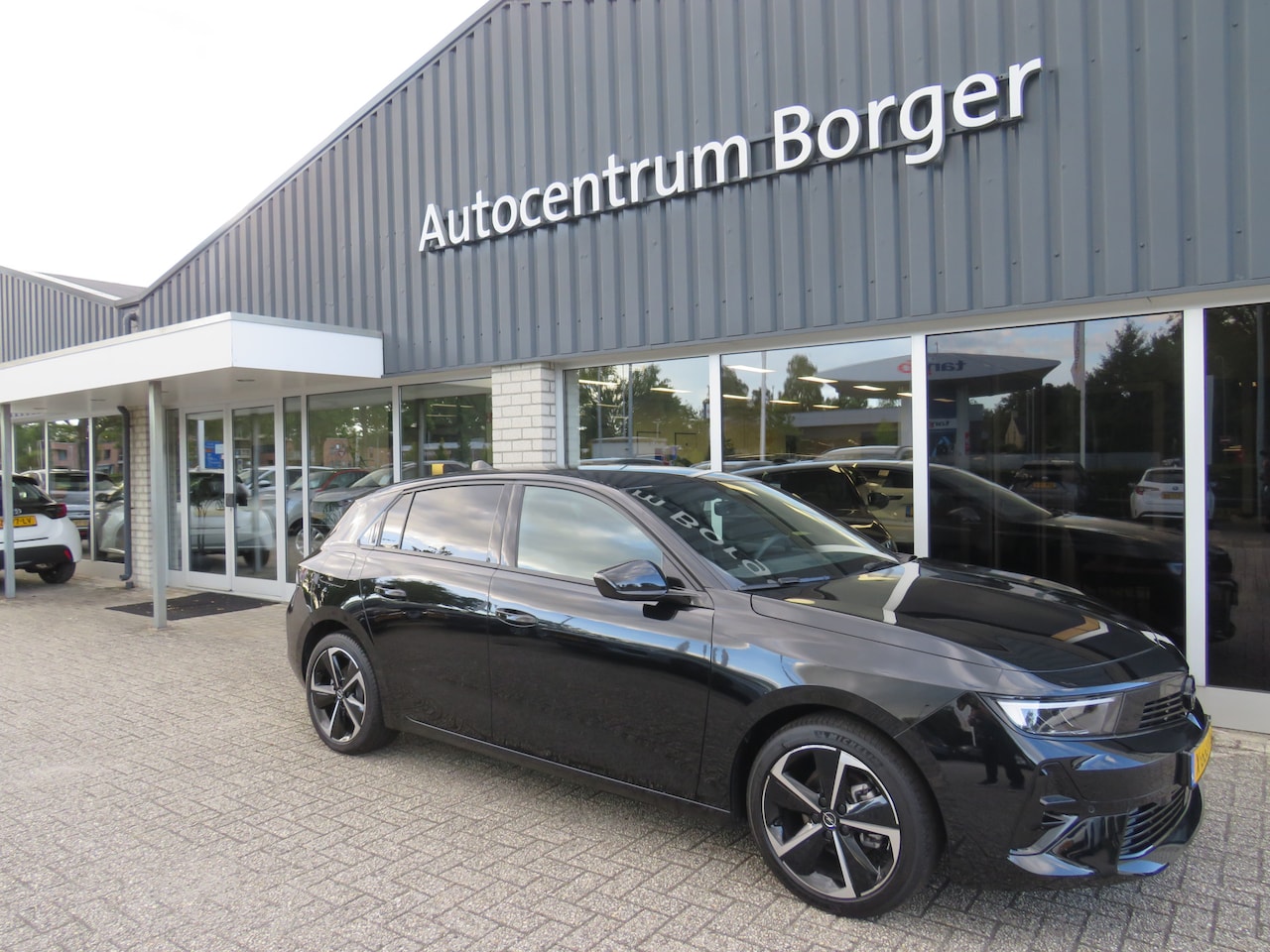 Opel Astra - 1.2 Turbo 130PK Automaat GS navi/17"LM /Clima/Cruise/Camera - AutoWereld.nl