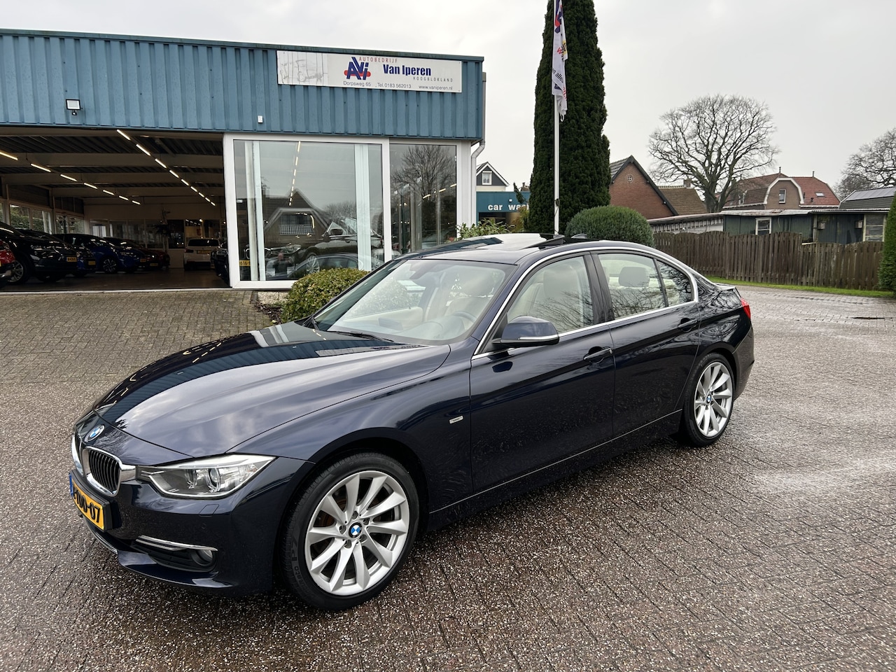 BMW 3-serie - 320i EfficientDynamics Edition High Executive 320i EfficientDynamics Edition High Executive - AutoWereld.nl