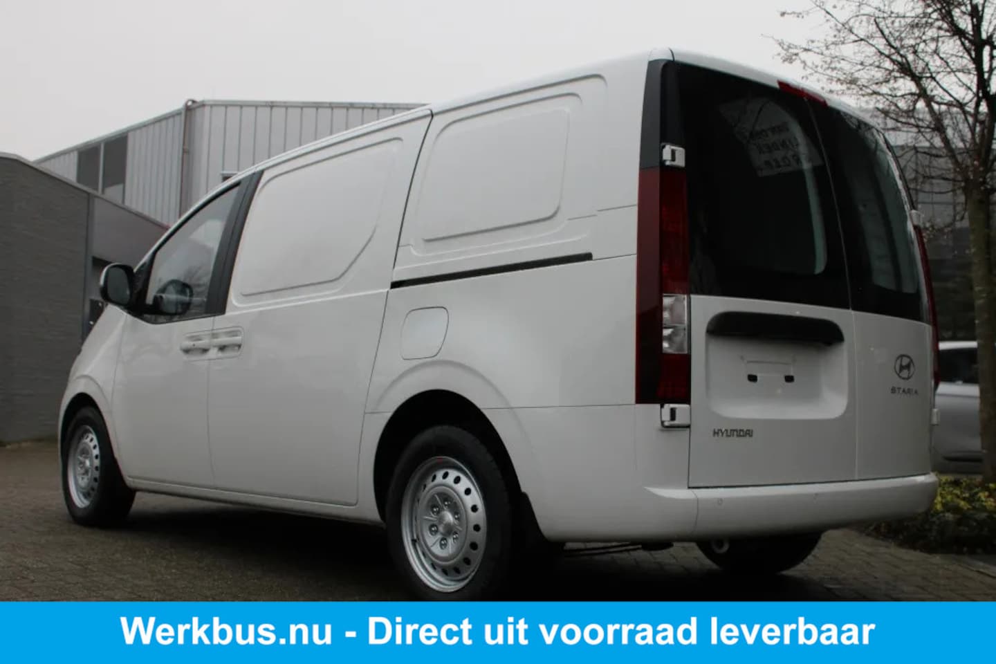 Hyundai Staria - 1.6 T-GDI HEV HYBRIDE | AUTOMAAT | meerdere voertuigen beschikbaar! - AutoWereld.nl