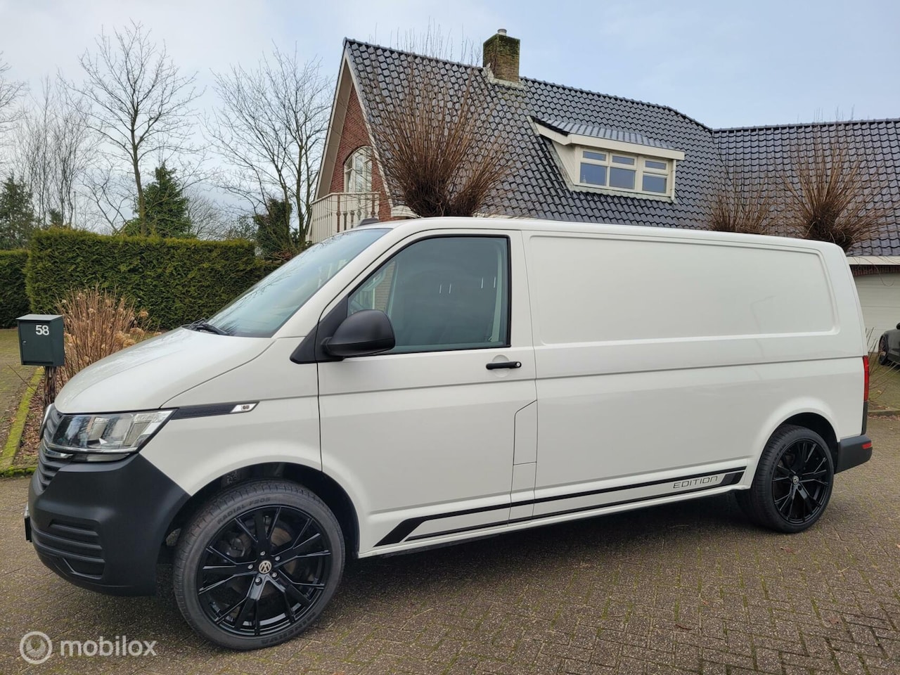 Volkswagen Transporter - 2.0 TDI L2,150pk,carplay,lm,navi - AutoWereld.nl