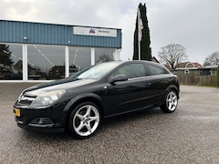 Opel Astra GTC - 1.6 T Executive