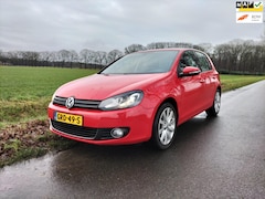 Volkswagen Golf - 1.4 TSI Highline R-Line