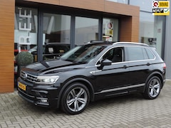 Volkswagen Tiguan - 1.5 TSI ACT Highline Business R-line AUTOMAAT | Panodak | Leer + stoelverw | 19” | Wegkl.t