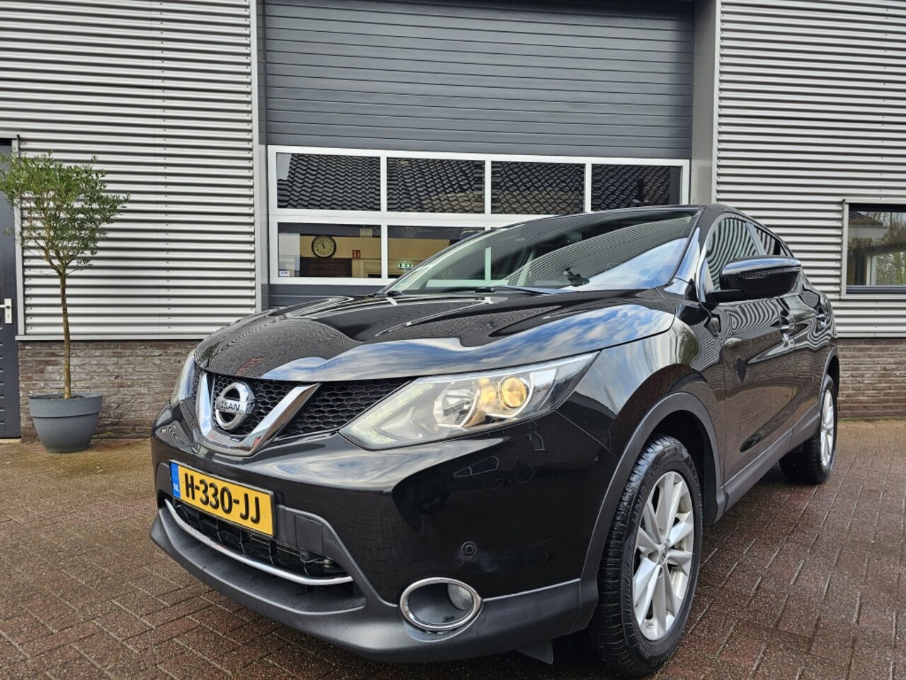 Nissan Qashqai - | Airco | Lm velgen | 1.2 Connect Edition - AutoWereld.nl