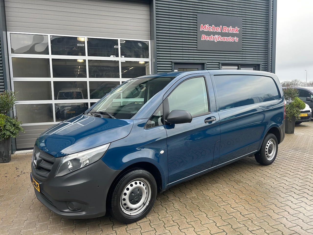 Mercedes-Benz Vito - 109 CDI Navigatie 121.271 Km - AutoWereld.nl