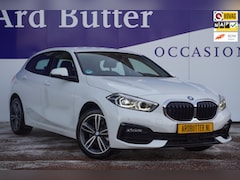 BMW 1-serie - 118i Business Edition Plus / LED / Camera / Navigatie / 17"LMV / = SUPER