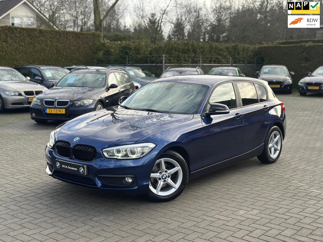 BMW 1-serie - 118i EDE Corporate Lease Essential Sport|Navigatie|Cruise control|Climate control|Nette st - AutoWereld.nl