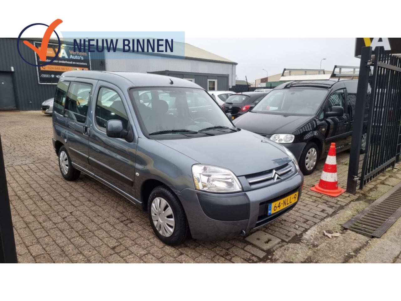 Citroën Berlingo - 1.4i Multisp nieuwe apk /nieuwe banden rondom - AutoWereld.nl